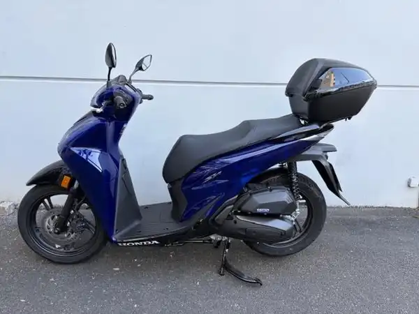 HONDA SH125i (1/6)