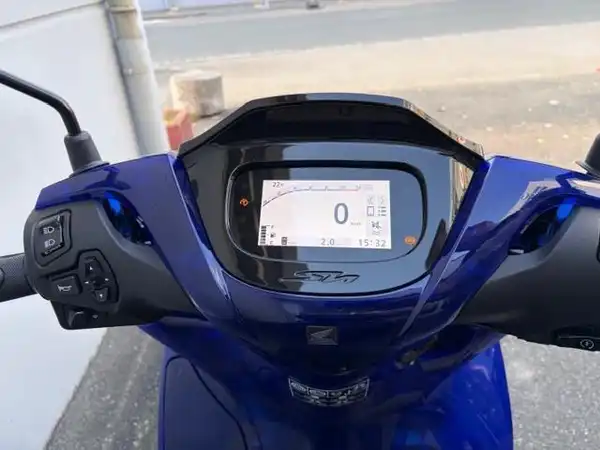 HONDA SH125i (5/6)