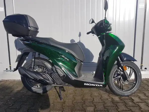 HONDA SH125i (3/6)