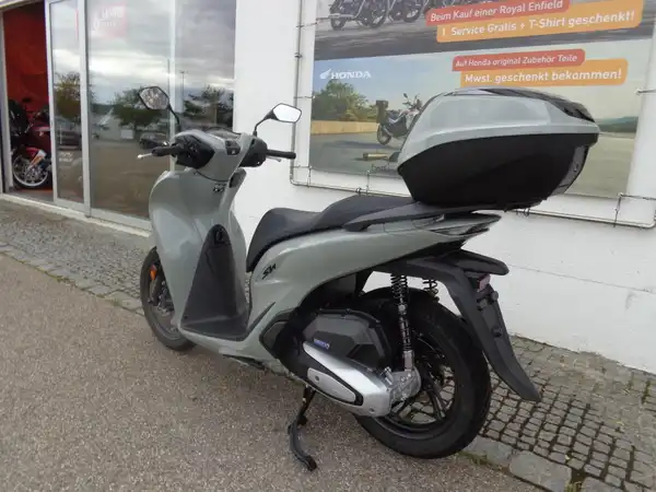 HONDA SH125i (3/7)