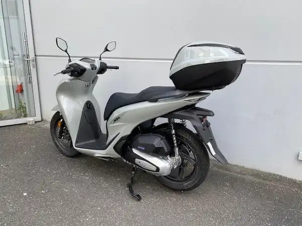 HONDA SH125i (3/5)