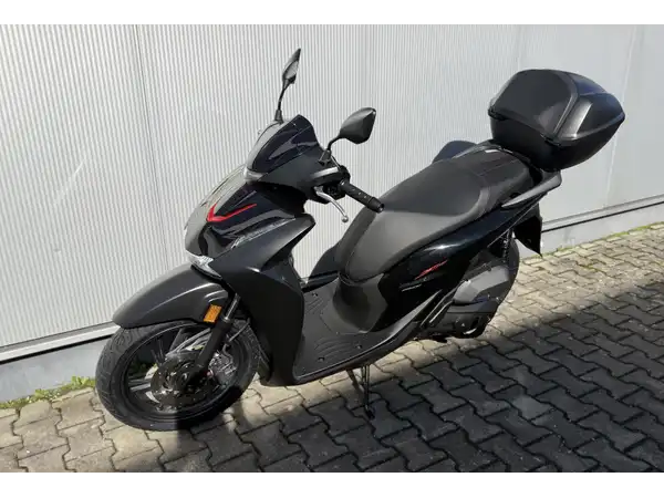 HONDA SH150i (2/7)