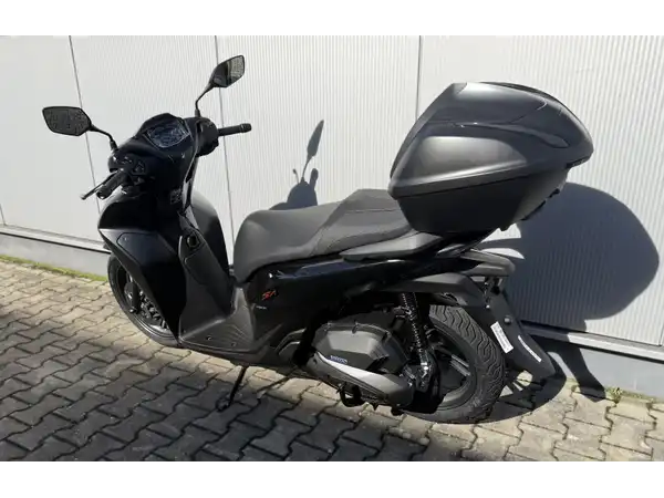 HONDA SH150i (3/7)