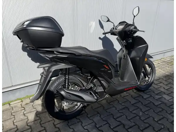 HONDA SH150i (6/7)