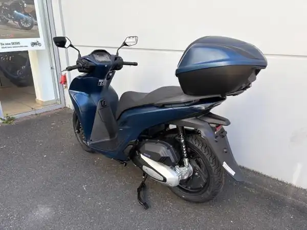 HONDA SH150i (4/6)