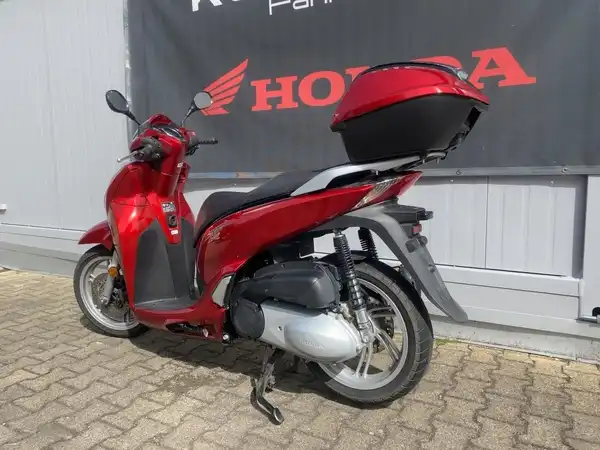 HONDA SH300i (3/5)