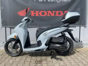 HONDA SH350i (1/6)