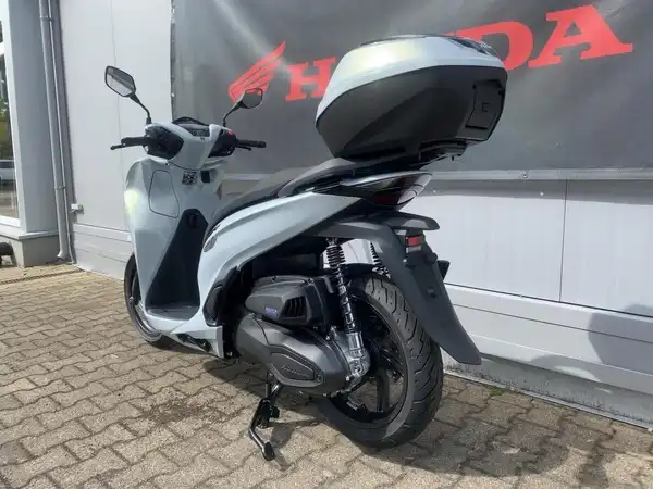 HONDA SH350i (3/6)