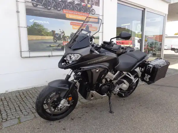 HONDA VFR800X Crossrunner (2/13)