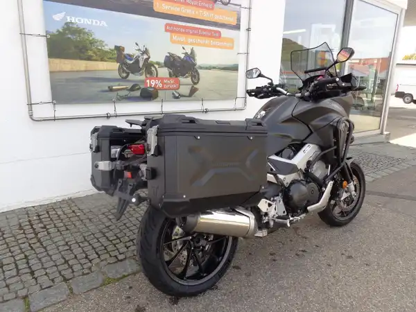 HONDA VFR800X Crossrunner (5/13)