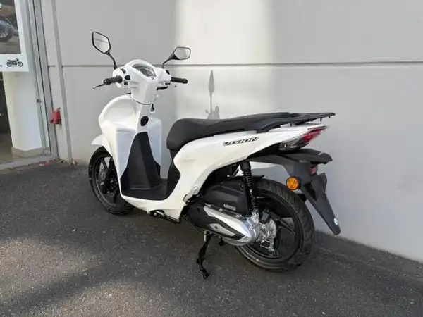 HONDA VISION 110 (3/5)