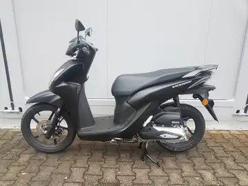 HONDA VISION 110 (1/7)
