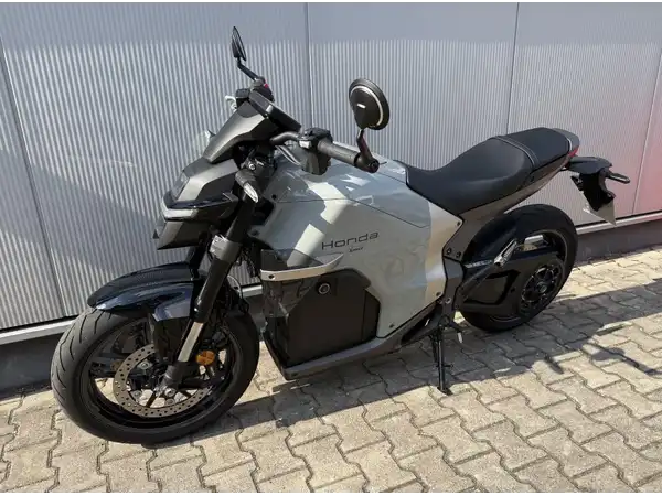 HONDA WN7 (2/7)
