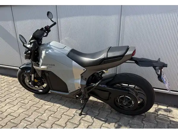 HONDA WN7 (3/7)