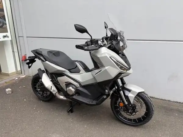 HONDA X-ADV (2/7)