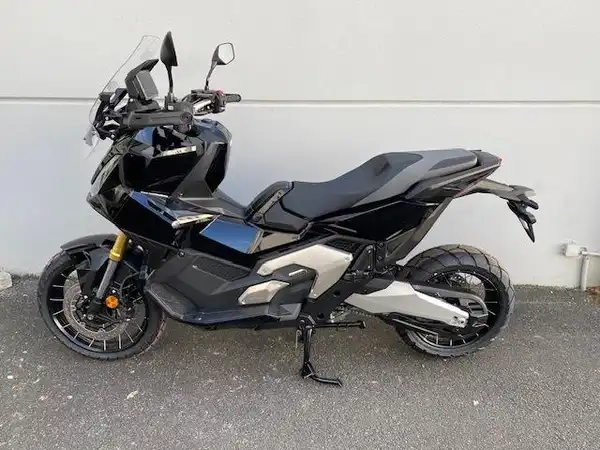 HONDA X-ADV (1/6)