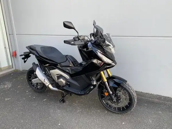 HONDA X-ADV (2/6)