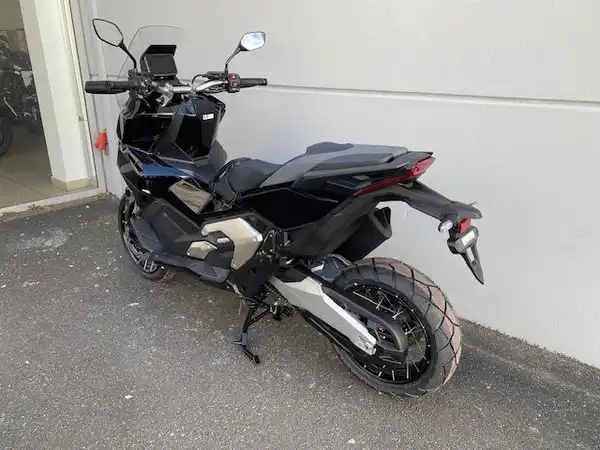 HONDA X-ADV (4/6)