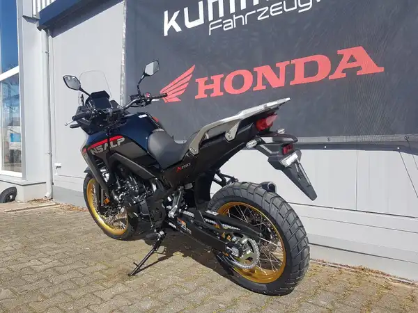HONDA XL750 (3/7)