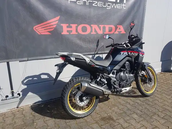HONDA XL750 (5/7)