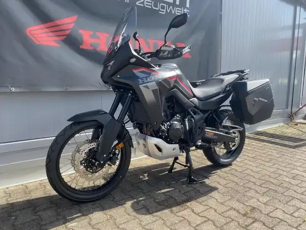 HONDA XL 750 TRANSALP (2/7)