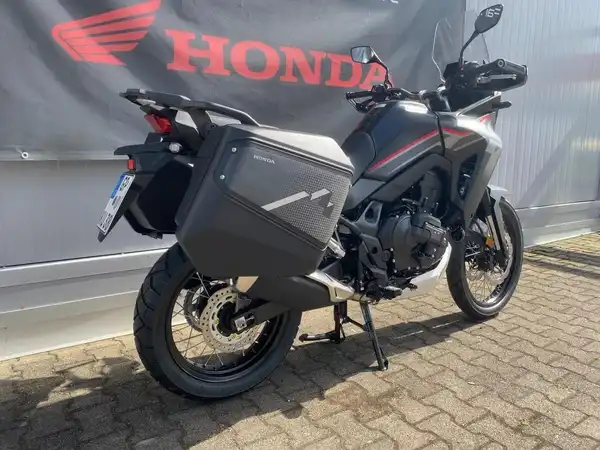 HONDA XL 750 TRANSALP (5/7)