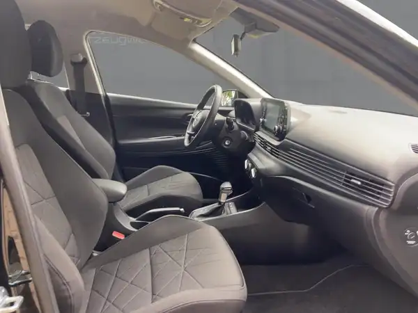 HYUNDAI BAYON TREND (11/15)