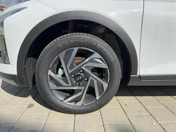 HYUNDAI BAYON TREND (6/13)