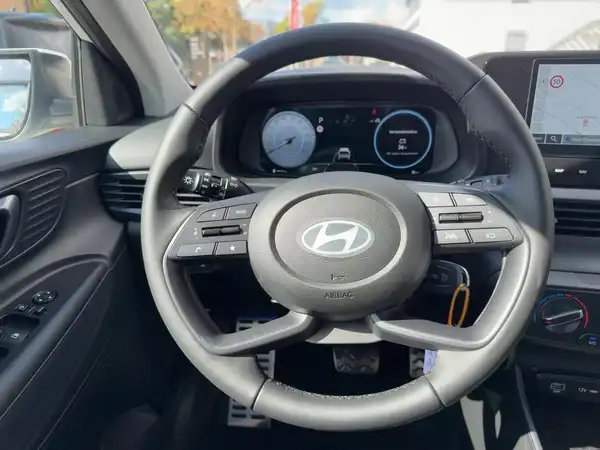 HYUNDAI BAYON TREND (8/13)