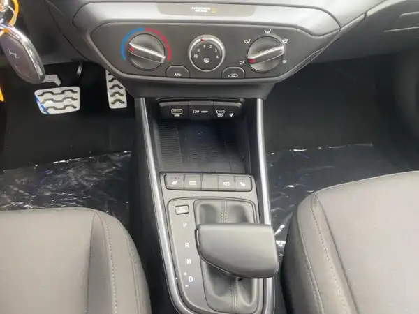 HYUNDAI BAYON TREND (14/15)