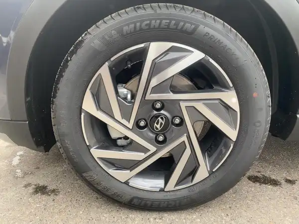 HYUNDAI BAYON TREND (7/15)