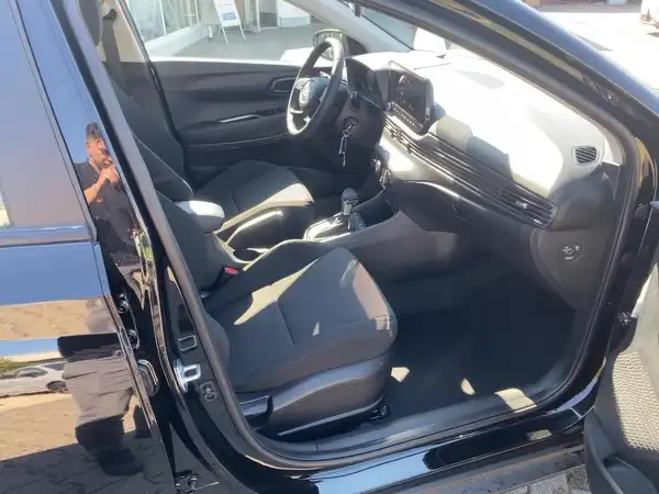 HYUNDAI BAYON TREND (10/14)