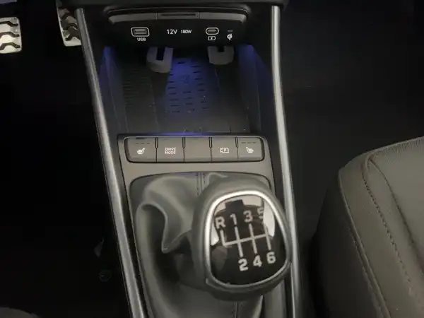 HYUNDAI BAYON TREND (14/15)