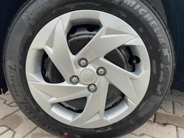 HYUNDAI BAYON SELECT (7/15)