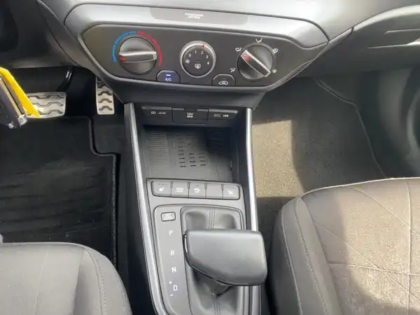 HYUNDAI BAYON TREND (14/15)