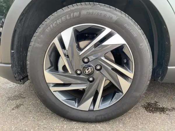HYUNDAI BAYON TREND (7/15)