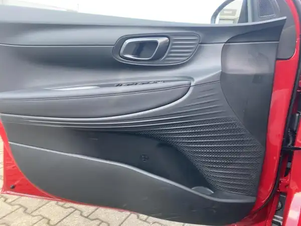 HYUNDAI BAYON TREND (14/15)