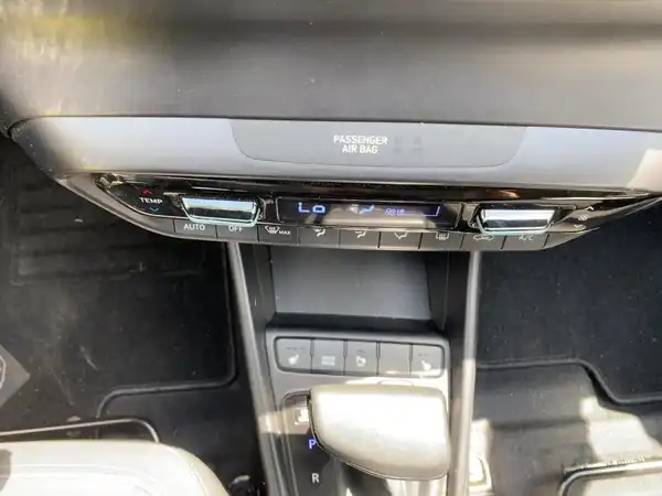 HYUNDAI BAYON (14/15)