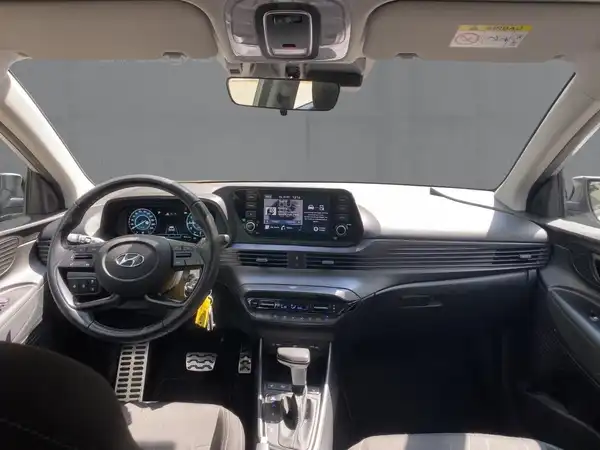 HYUNDAI BAYON (8/15)