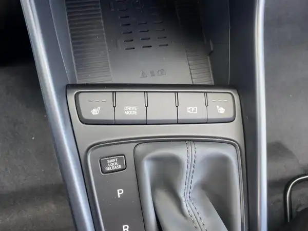 HYUNDAI BAYON TREND (14/15)