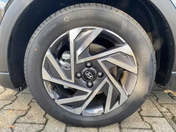 HYUNDAI BAYON TREND (7/15)