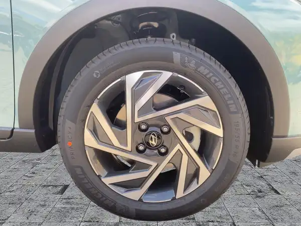 HYUNDAI BAYON TREND (7/15)