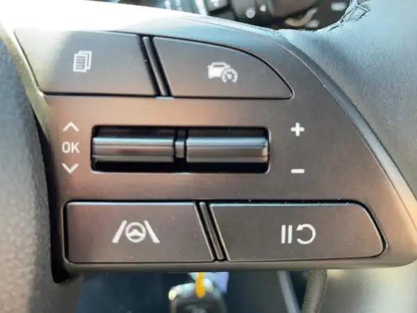 HYUNDAI BAYON (14/15)