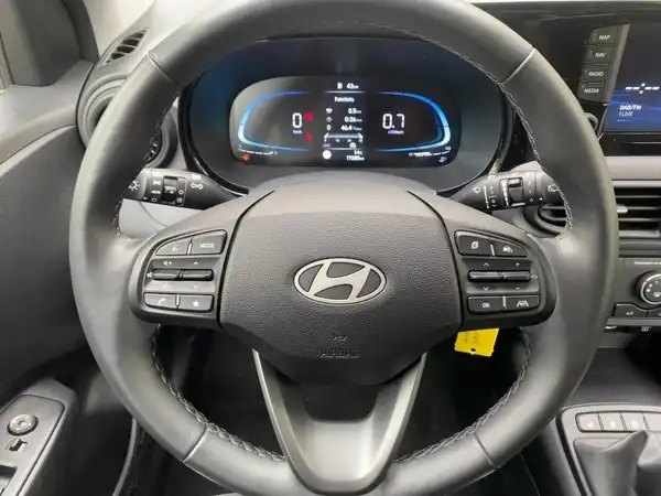 HYUNDAI I10 (9/15)
