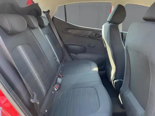 HYUNDAI I10 (12/15)