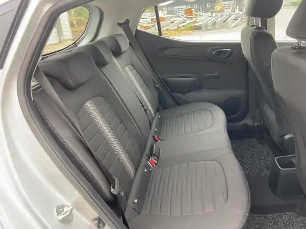 HYUNDAI I10 (12/15)