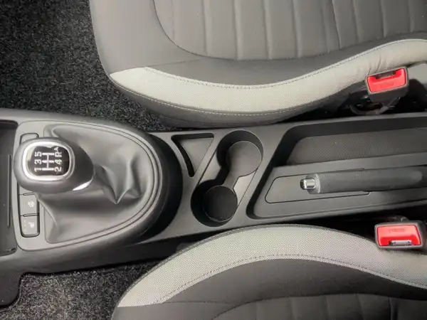 HYUNDAI I10 (14/15)