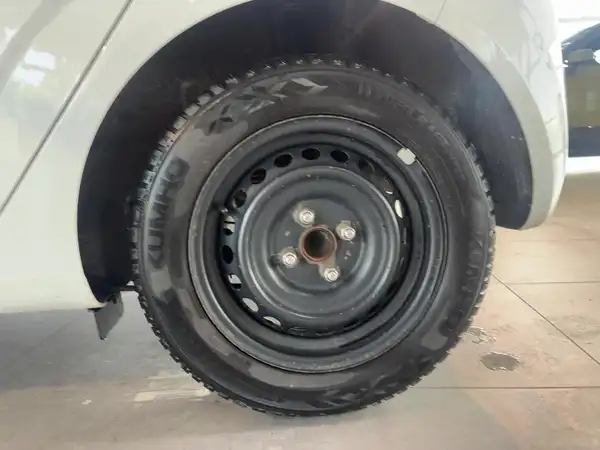 HYUNDAI I10 (7/15)
