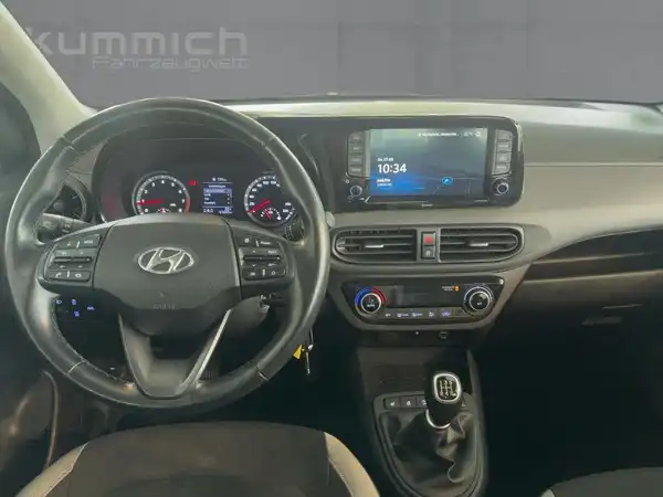 HYUNDAI I10 (8/15)