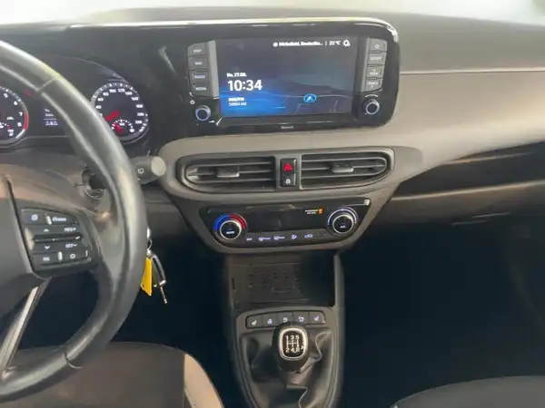 HYUNDAI I10 (10/15)